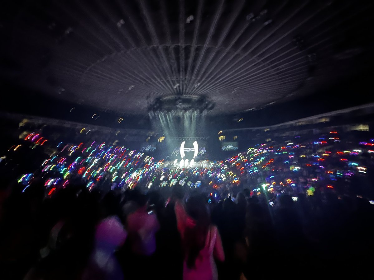 __CS25__'s tweet photo. 🥰 #ITZY_in_OAKLAND https://t.co/A3d25UfUGI