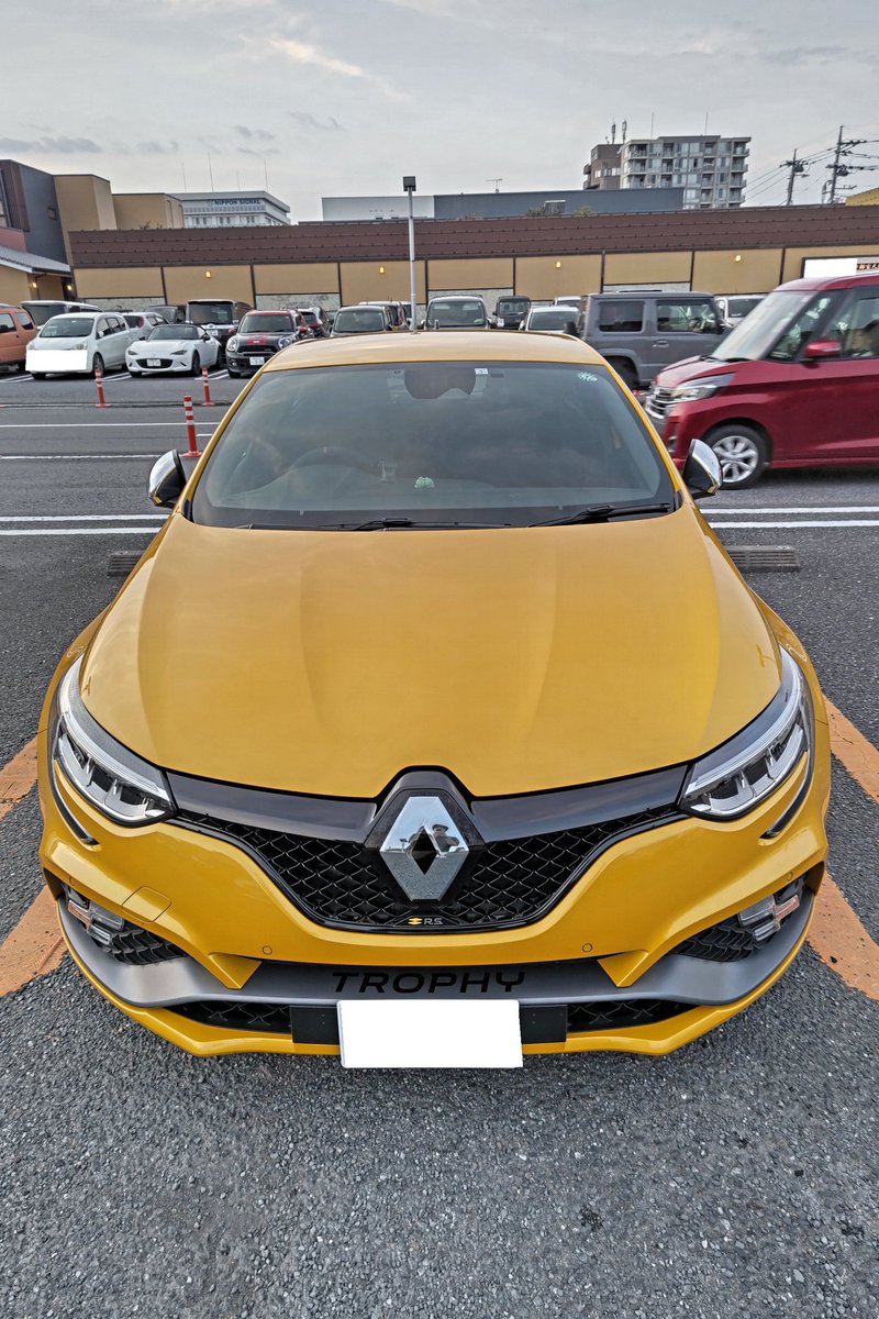 photo_ac_231022's tweet photo. 梅雨入り前に洗車してきました✨

#aquosr6 #renault #ルノー #renaultsport #ルノースポール 
#megane #メガーヌ #meganerstrophy #メガーヌrsトロフィー 
#メガーヌ乗りと繋がりたい #梅雨入り前 https://t.co/KRO61fjYXC