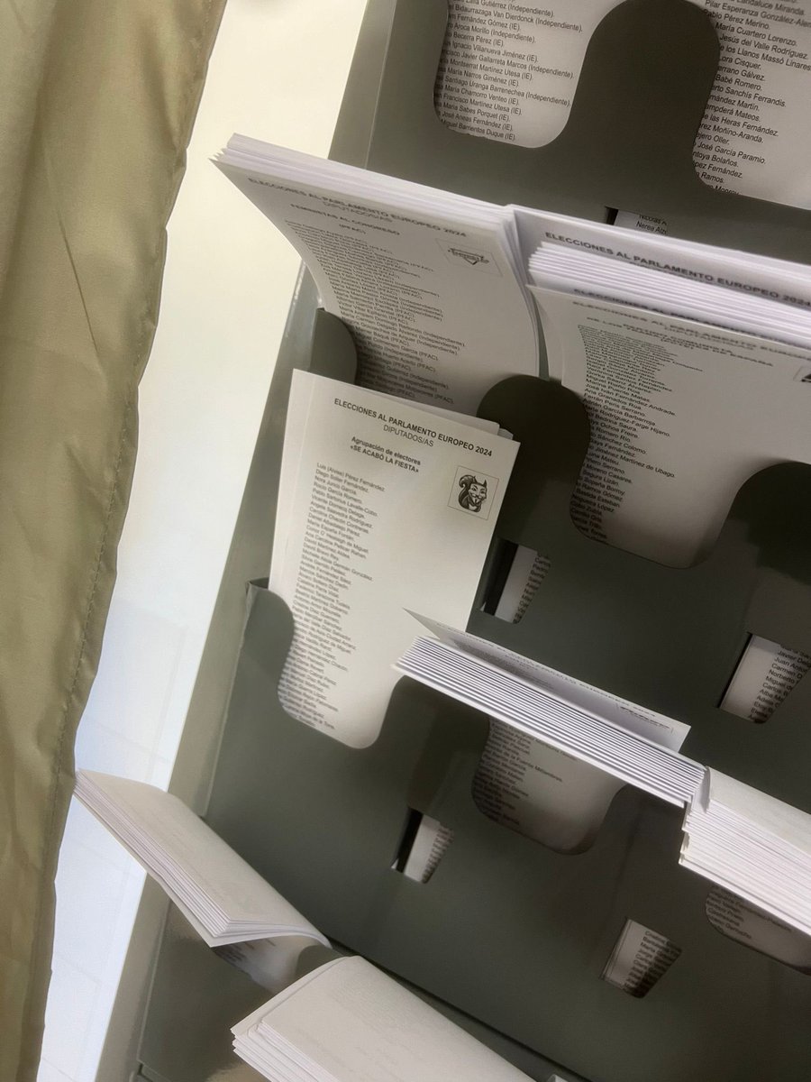 Todos se doblan mientras que nosotros nos mantenemos firmes.
🐿️🐿️🐿️