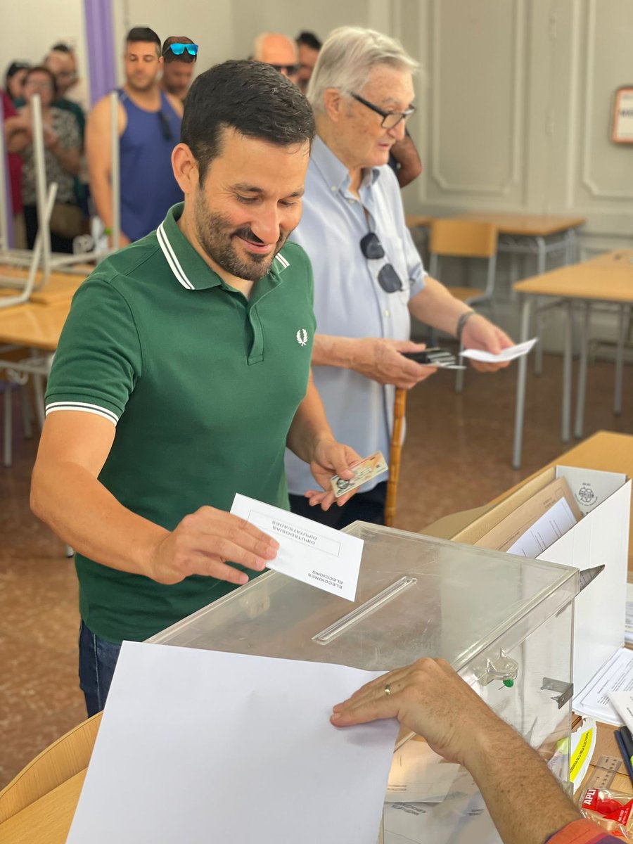 VicentMarza's tweet photo. Tenim raons de sobra perquè ningú es quede a casa.

Plantem-los cara. https://t.co/MF6D4jzWB2