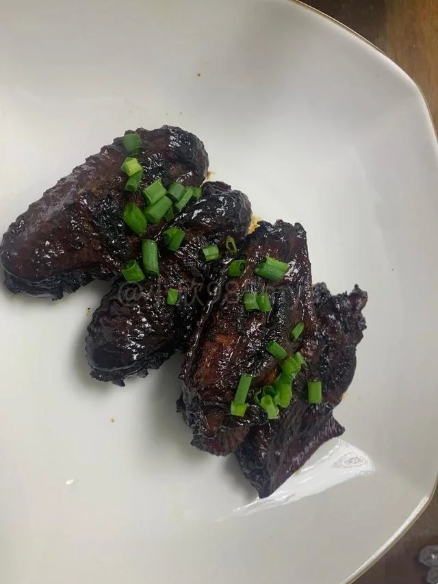 飯菜煮好了
哥哥幾點回家呢 🥱 https://t.co/Lcw0JaNnld