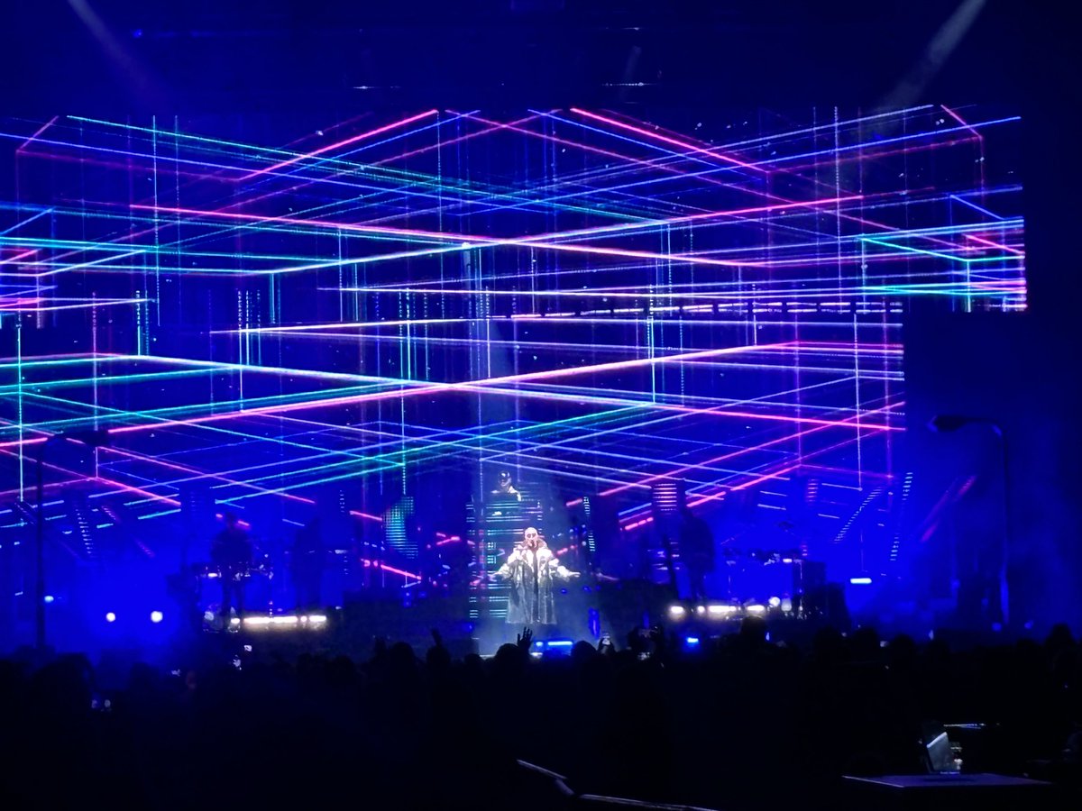 PhoenixFly50's tweet image. Went on a journey through a #Dreamworld last night in #Brum @UtilitaArenaBHM courtesy of the @petshopboys and it was  a complete joy!
