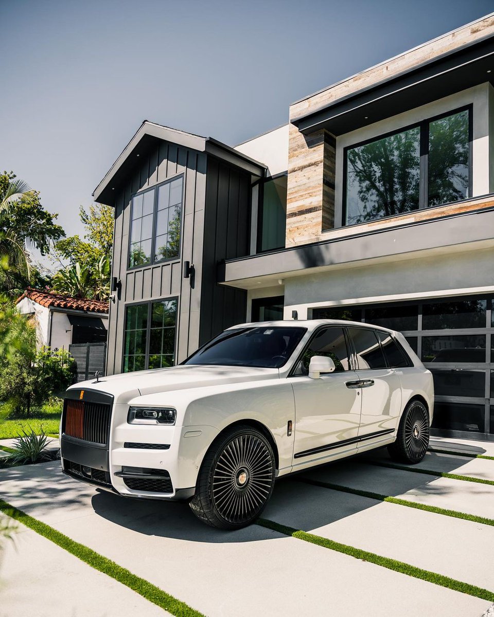 Rolls-Royce Cullinan 🥶