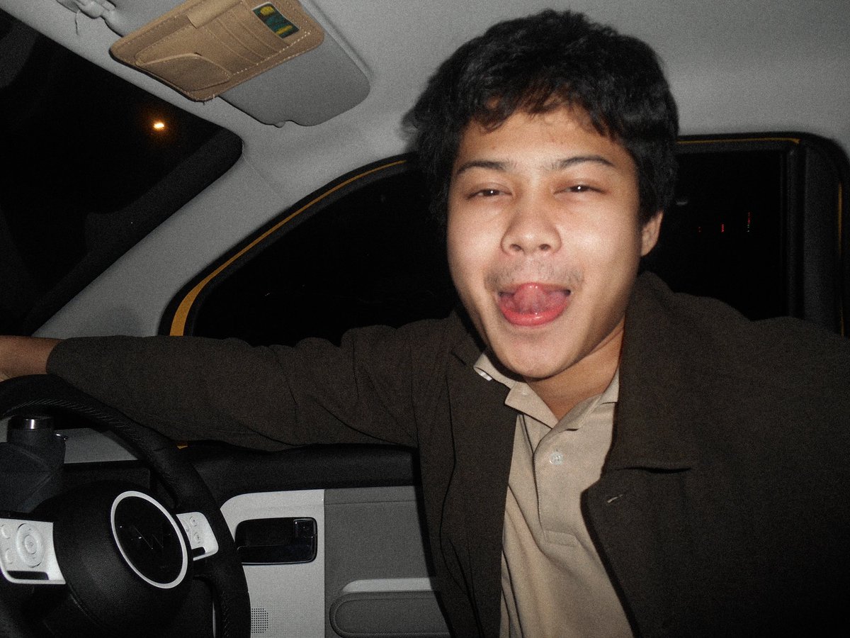 farhan_journal's tweet image. testing my new nikon📸