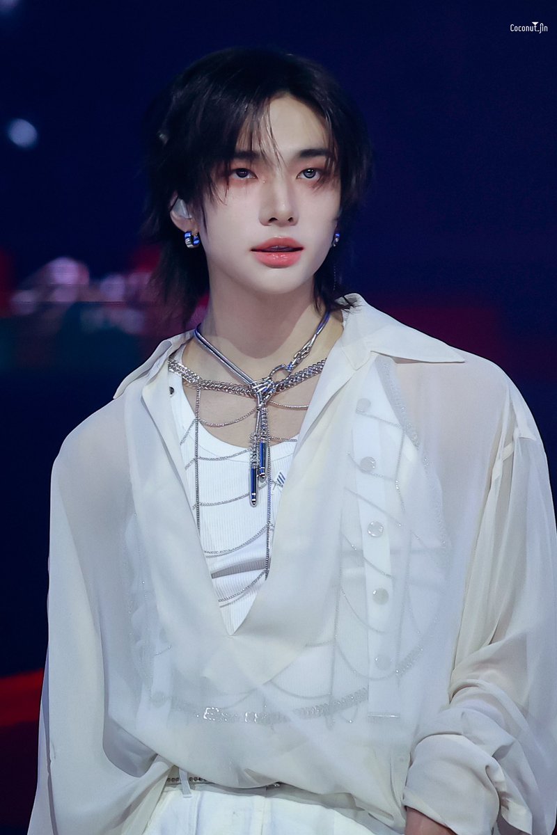 coconut_jin320's tweet photo. #현진 #hyunjin #lovestay 
20240602 kwave https://t.co/UrbVXmQvRw