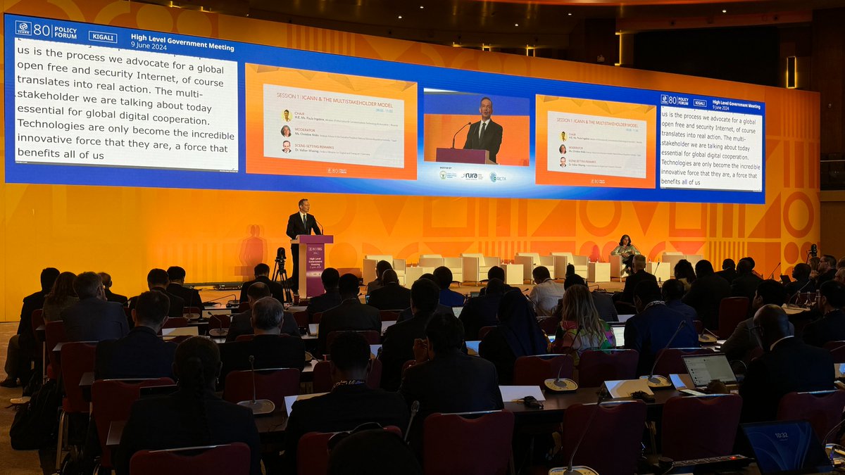 BMV's tweet image. Wir müssen „emerging technologies“ wie #KI international mit klugen Ansätzen gestalten. Wichtig ist, dass uns dabei die Balance zwischen Innovationen &amp;amp; Sicherheit, zwischen Freiräumen &amp;amp; Pflichten gelingt, z.B. mit dem Code of Conduct der G7, so @wissing. #Ruanda @ICANN #Icann