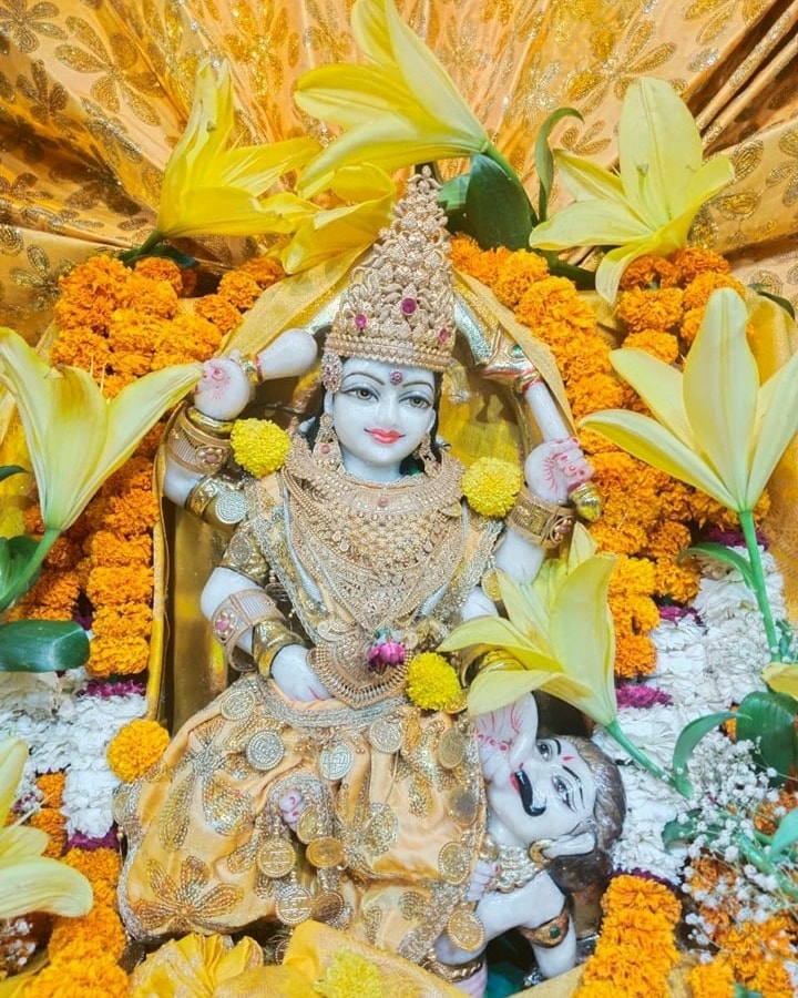 baglamukhipuja's tweet photo. माँ बगलामुखी की उपासना से शत्रुओं का स्तम्भन होता है तथा जातक का जीवन निष्कंटक हो जाता है। https://t.co/tWqwdntAFm