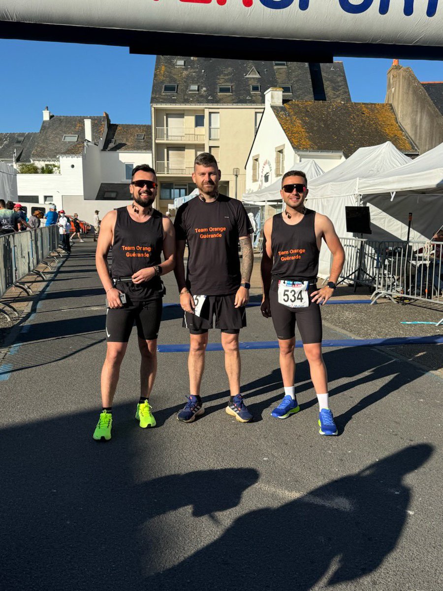 nourry_ludovic's tweet photo. Finish d’une belle course nature avec l’avant et l’après 
@Kevin_grn14 en 1h04
@FaihyJ en 1h11
Et l’ancien en 1h18

@LeBris_joel @S_lebriss @CindyGilot  @OrangeStoreOff https://t.co/ukESo4ebvT