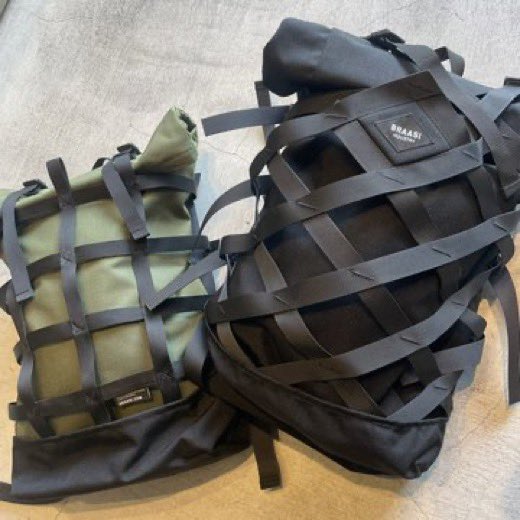 viztokyo's tweet photo. 【VIZ STORE】
デザイン性、機能性共に高いバック類もチェックは必須。
日常生活の通勤や通学は勿論のことアウトドアなどでも活躍するアイテムです!
フェスで使えるミニバッグもございます。
是非チェックしてみてください!
▼ BAG一覧
https://t.co/dtksFWXbRM
#virgowearworks #vgw #braasi https://t.co/yQ45zXbXx4