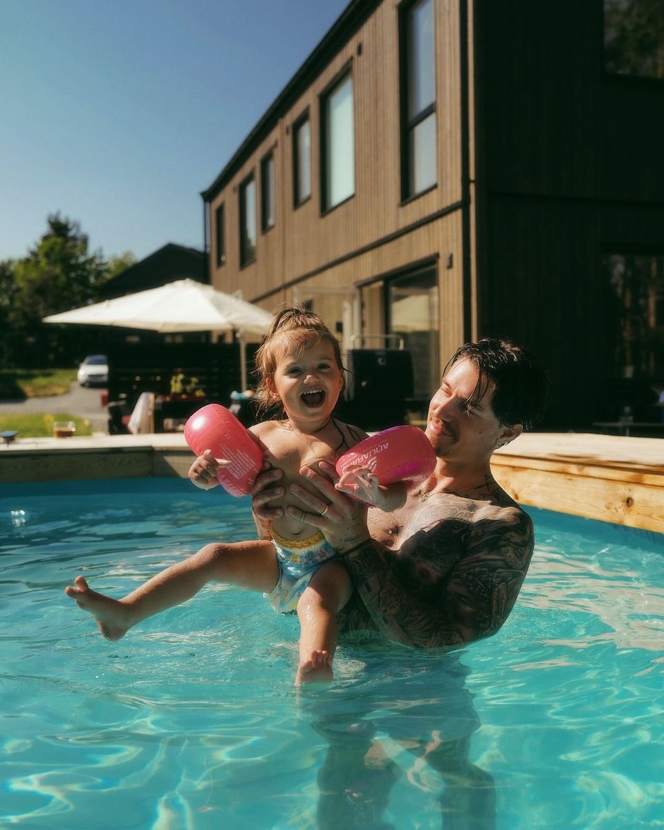 God-daughter turned out fine 🧒🏼