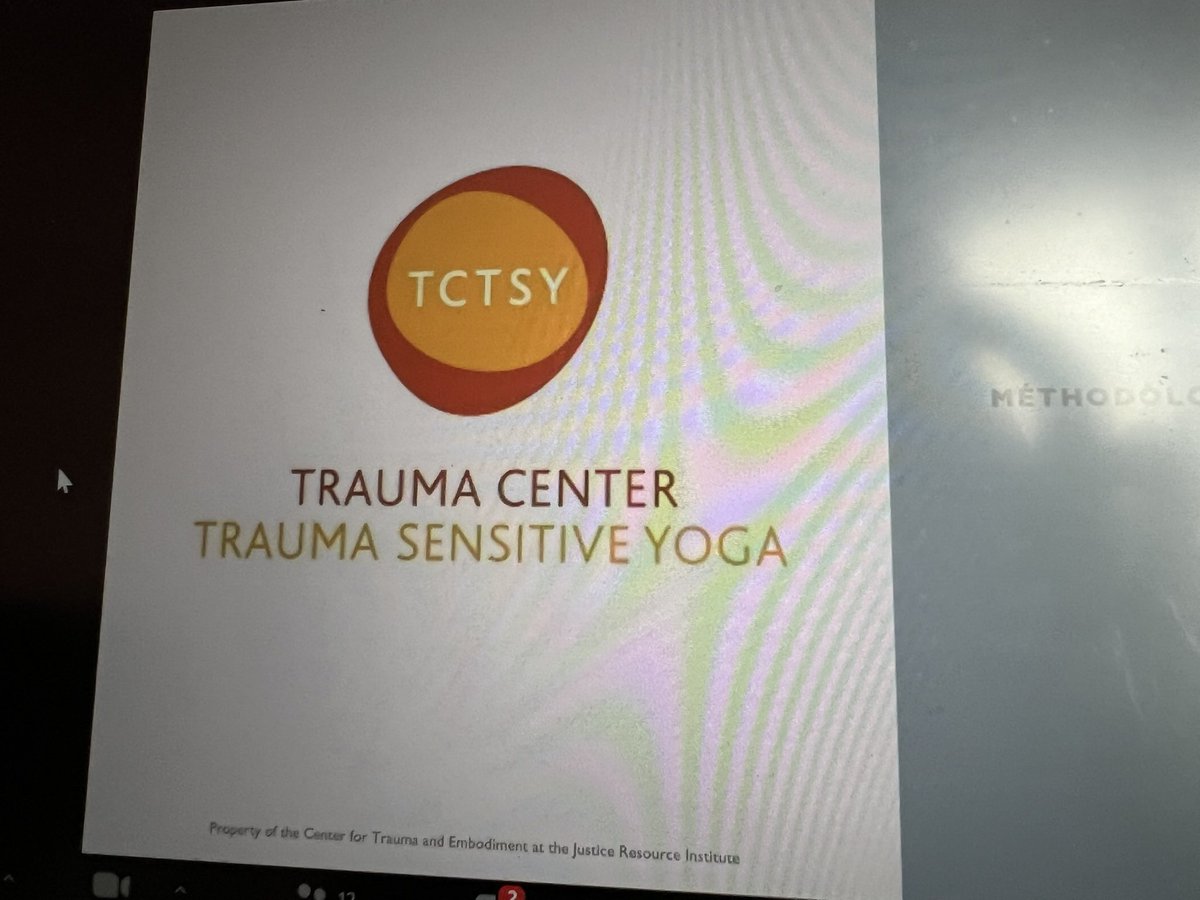 dblinpsy's tweet photo. En cours de formation. Ouverture d’esprit sur les prises en charge du trouble de stress post-traumatique. Que peut-on apporter au patient de plus que les pratiques habituelles ? Est-il possible de proposer des activités de groupe en complément des thérapies individuelles ? https://t.co/LUgkSfSf07