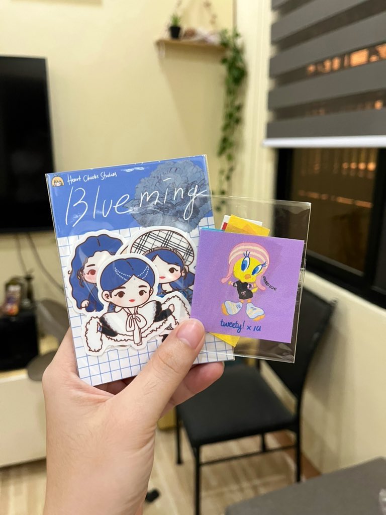 thanks so muchh the stickers are so cutee <a href="/heartcheeksss/">Heart Cheeks Studios</a> ⸜(｡˃ ᵕ ˂ )⸝♡