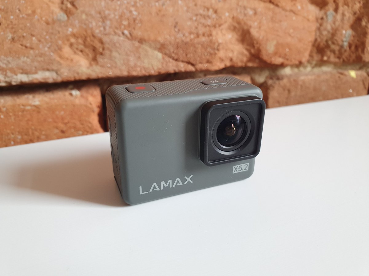 ITmixCZ's tweet photo. Akční kamera Lamax X5.2 📹 zaujala výhodnou cenou, jednoduchým ovládáním, kompaktními rozměry a bohatým příslušenstvím.

🎮 Podporuje dálkové ovládání,
🔋 má dlouhou výdrž na baterii
🎥 a umožňuje nahrávání během nabíjení.

Více naleznete v naší recenzi 👉
https://t.co/EPYa6rk5Z0 https://t.co/mKHfR4Ui76