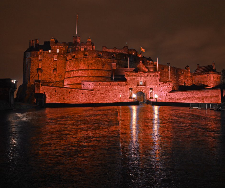 Edinburgh Castle tweet media