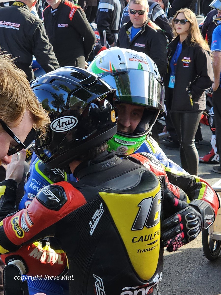Steven Rial (@stevenrrn) on Twitter photo Startline camaraderie before the start of the <a href="/MilwaukeeTool/">Milwaukee Tool</a> Senior TT2024 between Mike Browne and Dom Herbert's. <a href="/ttracesofficial/">Isle of Man TT Races</a> Startline camaraderie before the start of the <a href="/MilwaukeeTool/">Milwaukee Tool</a> Senior TT2024 between Mike Browne and Dom Herbert's. <a href="/ttracesofficial/">Isle of Man TT Races</a>