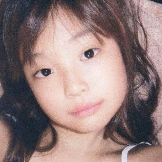 mostimpactful's tweet image. before the stage lights and fan chants, they were just adorable kids with big dreams ✨

a kpop edition thread ;