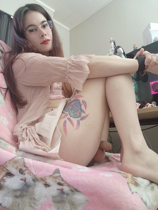 Just hanging out waiting for the elden ring dlc https://t.co/yiojItO2o1<a href="/tag/mvsales"class="tags"><span>#mvsales</span></a>