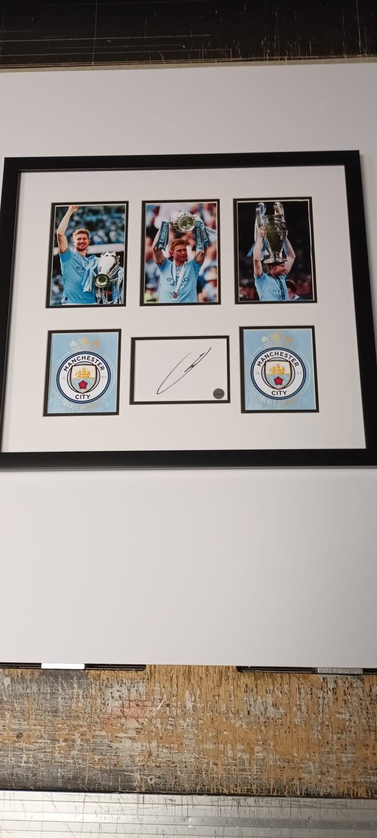 EvansAevans1286's tweet photo. All hand signed and come with COA 💙£75 each 

4 x Haaland 
5 x Foden 
4 x grealish 
2 x walker 
5 x Alvarez 
3 x pep 
4 x KDB 
3 x ederson 
4 x Dias 
2 x Doku 
2 x silva
2 x stones https://t.co/nOvgRKCQMi