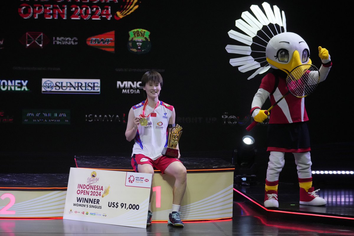 CGTNSportsScene's tweet photo. 📸️Women's Singles Podium

🥇Chen Yufei 🇨🇳
🥈An Seyoung🇰🇷

#IndonesiaOpen2024 #badminton https://t.co/SR8LGKE8i6