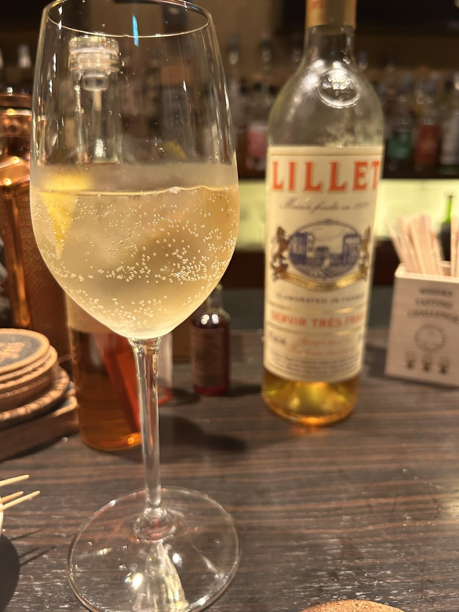 youkaibunzou's tweet photo. ぷしゅー🍸 https://t.co/qrGBOpWQhx