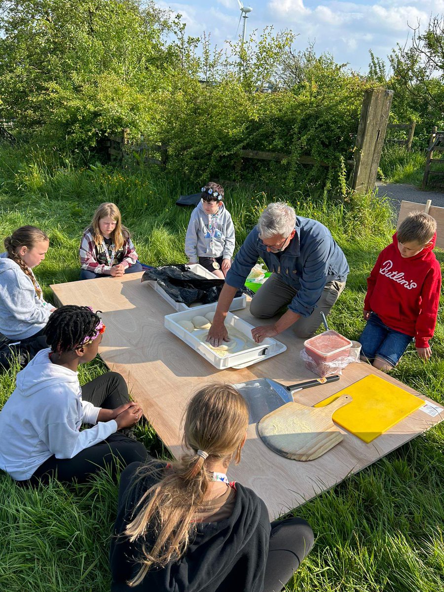 What a week at #YESfest ! 
What a journey to Colne! <a href="/CadoxtonPS/">Cadoxton Primary</a> 
What amazing children and adults who made it all happen! Diolch yn fawr <a href="/HarwesFarmCIC/">Harwes Farm CIC</a> <a href="/BarrowfordHead/">Rachel Tomlinson FRSA #ubuntu</a> for making it happen and <a href="/maesybont/">Andrew🏴󠁧󠁢󠁷󠁬󠁳󠁿</a> for driving us all the way  and Miss Thomas for smiling 😊 throughout! 🌍♥️