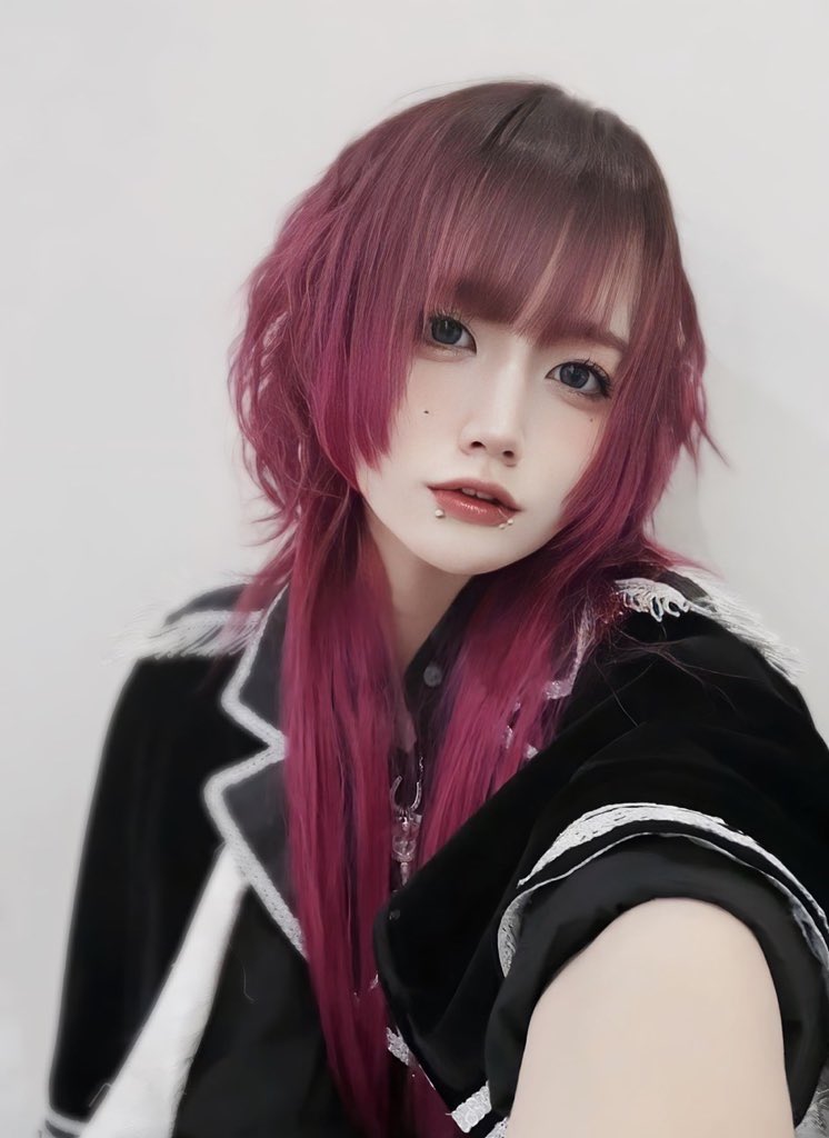 この写真の人全員同一人物らしいぞ。