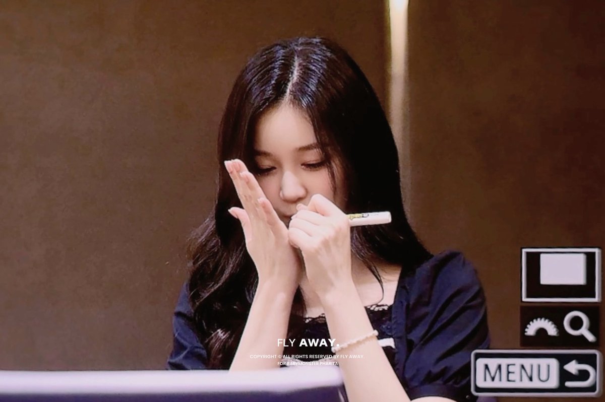 Flyaway0826's tweet photo. 240609

#BABYMONSTER #베이비몬스터 
#파리타 #PHARITA https://t.co/Zxd3bACnau
