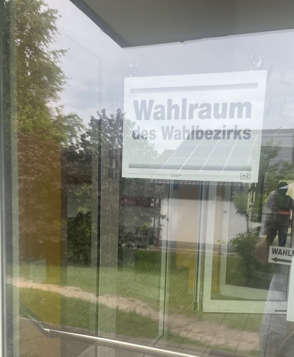 Geht wählen, das ist das mindeste was man in eine Demokratie machen sollte🙏