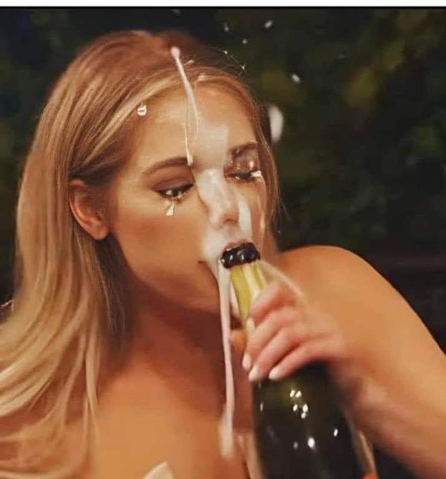 Cuando se viene en mi boca sin avisar 🥵 https://t.co/MTnpJxojjI