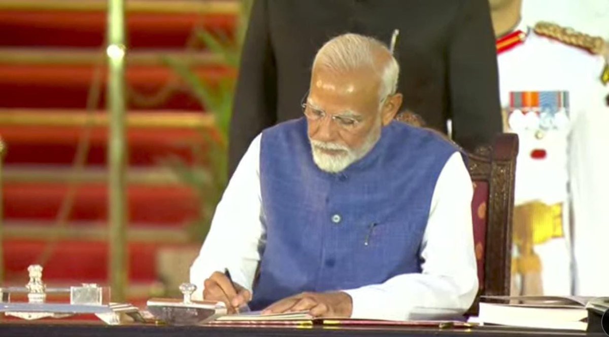 Pratyangira1's tweet photo. The 3rd term officially started now!
#Modi_Again https://t.co/t4769DFvB0
