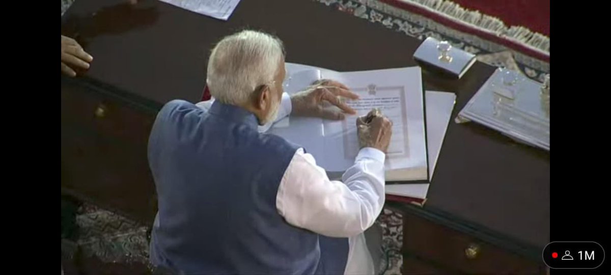 Pratyangira1's tweet photo. The 3rd term officially started now!
#Modi_Again https://t.co/t4769DFvB0