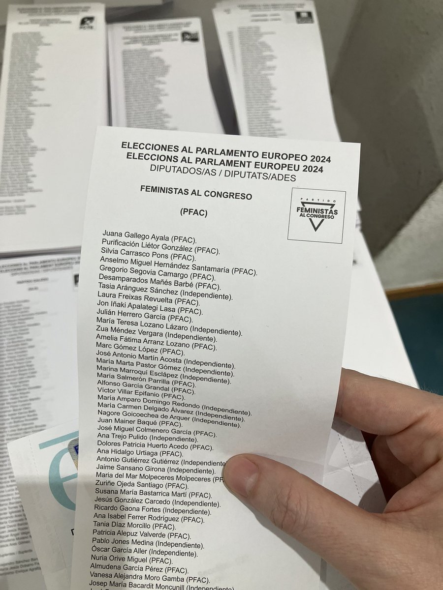 QuimGn's tweet photo. En Valencia un voto más para @feministas_cong ❤️ https://t.co/dvfSdlTaFb