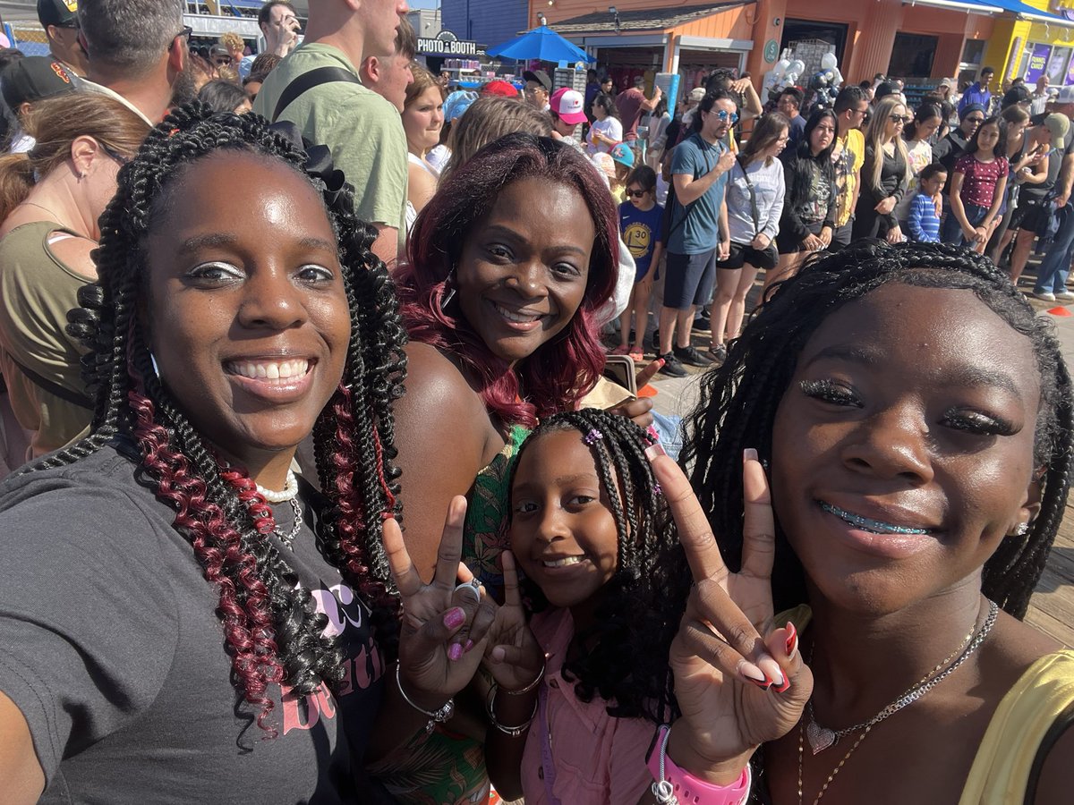 MsSmall2016's tweet image. It’s the people for me! Learning in sessions during the day &amp;amp; having fun together afterward around the city of LA! @jbland100  #Transformative21 @CahnFellowship  ❤️ @wardellhunterED