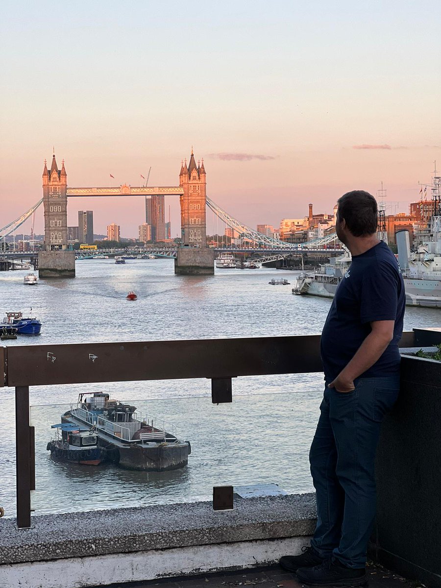 London you be been great.
I could talk all about the saastr and Salesforce events, or the after parties in legendary pubs.
Or I could talk about the places to visit things to do and see.

But none of that compares to the awesome people I've met and get to know in the flesh.