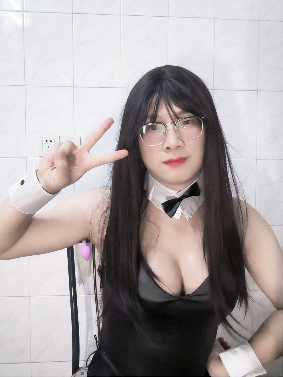 cdlovedajj's tweet photo. 任人摆布的伪娘兔女郎＃伪娘＃女装子# TS # cd ＃人妖# sissy 
# ladyboy ＃男娘 https://t.co/TPJc0aLduA