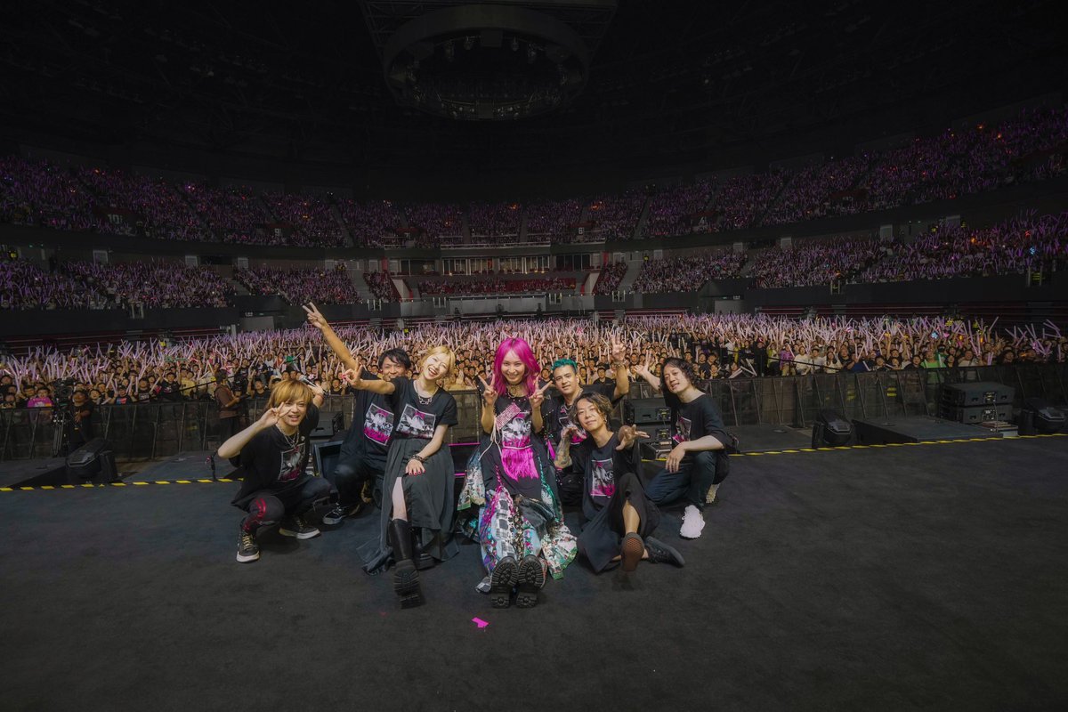 LiSA_OLiVE's tweet photo. 上海‥！！😭❤️❤️❤️我很想你们😭❤️我想再次见到你们。
谢谢你来。谢谢你们等我。
一定会、回来上海。
下次我们去、梅赛德斯-奔驰文化中心。
约定！ ！
下次见!! 上海、牛逼‥！無敵‥！ ！😭❤️🫶🫶🫶🫶
谢谢上海ーーー！！🥹❤️❤️❤️❤️❤️
#LiSASiA2024 https://t.co/yDDXTnJr5B