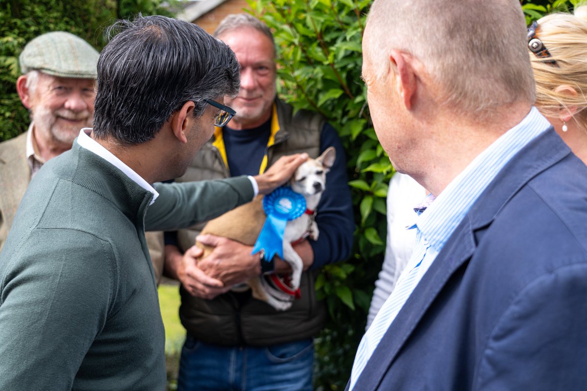 Rishi Sunak tweet media