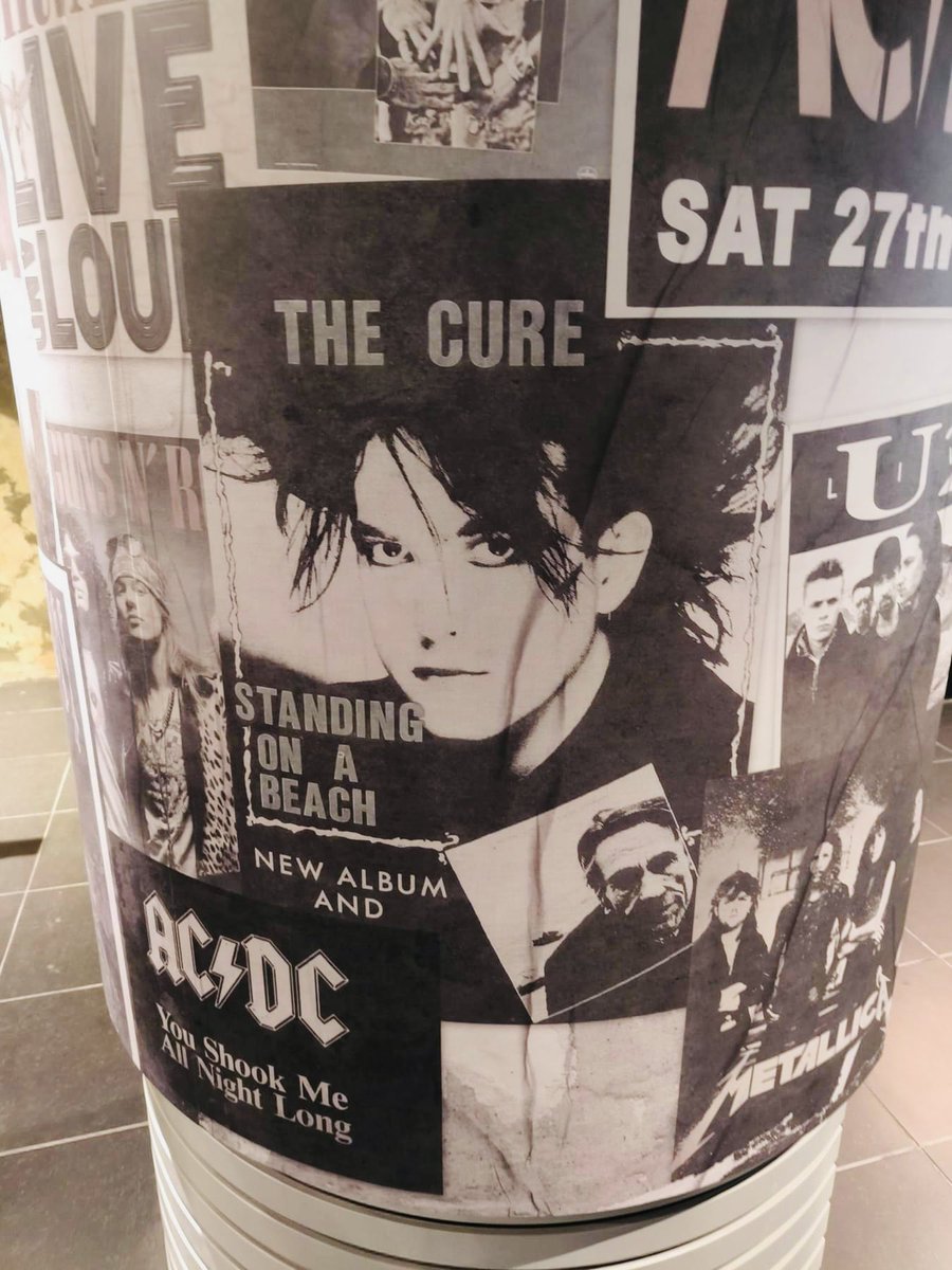 hispacure's tweet photo. No te pierdas “Guitar Legends Hall”! El nuevo museo del Rock en Barcelona (España) donde podrás encontrar, entre muchas otras leyendas del Rock, guitarras originales de @RobertSmith y #PearlThompson de @thecure! 

+info:
https://t.co/Z4UT0VJMjR

@CraigatCoF #TheCure #TheCureSpain https://t.co/45PfLNK5kW