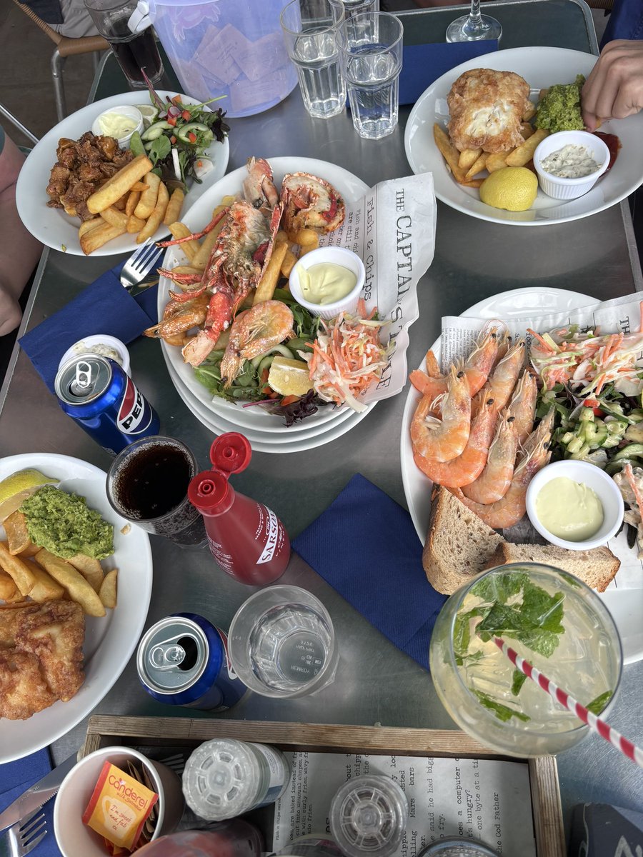 letsplayftse's tweet photo. Beautiful lunch @HiveBeachCafe  ty.. https://t.co/YtzTYAp3zi