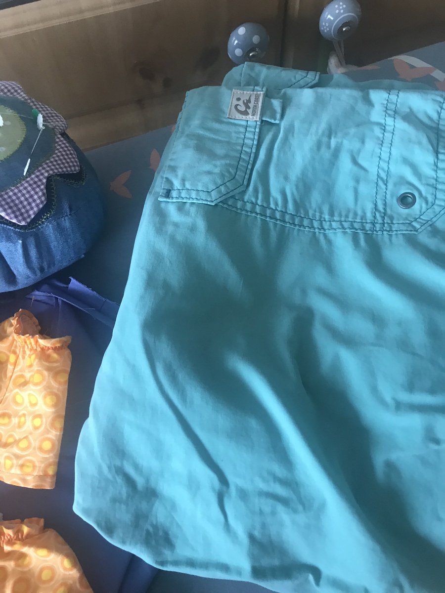 FredTedOlga's tweet image. Two #ShortsTutorial - you don’t need a sewing machine but obviously you can use one - once you know what you’re doing. The bears don’t mind what the stitches look like - they get excited about getting new clothes. Look at the lilac material - - pillowcase with a pre-sewn hem .