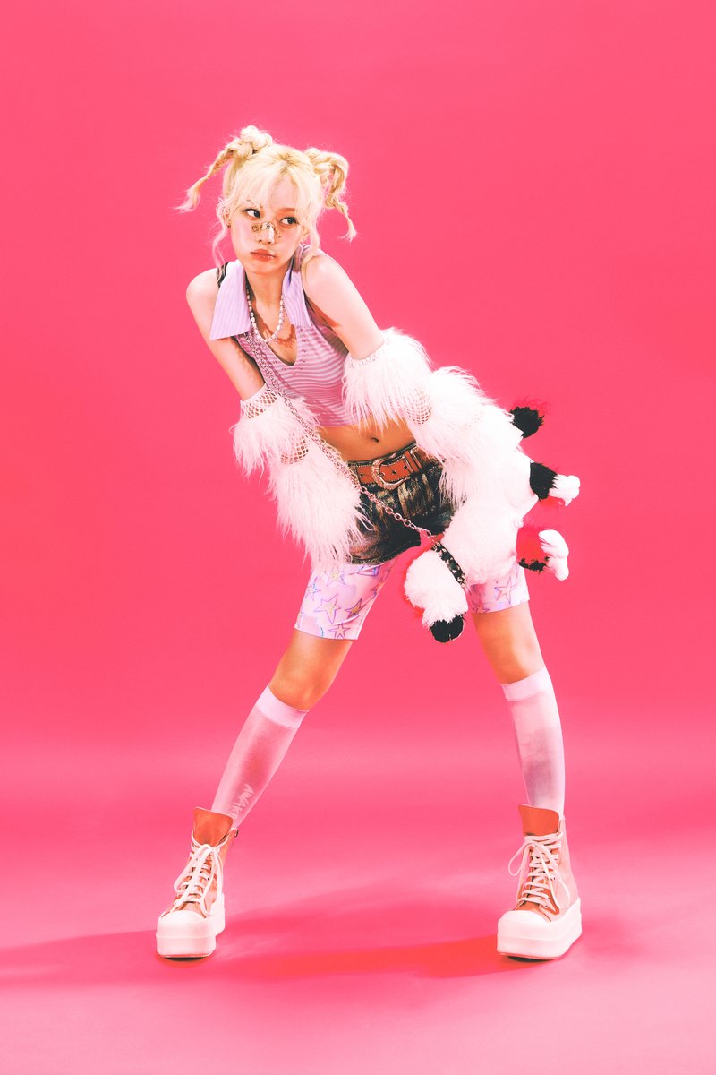 aespa_official's tweet image. aespa 에스파 ‘Hot Mess’ Teaser Images

aespa 에스파 Japan Debut Single 〖Hot Mess〗
aespa日本デビューシングル 「Hot Mess」
2024.07.03 0AM (KST/JST)

🔗 aespa-official.jp
💿 aespa.lnk.to/HTMSS

#aespa #æspa #에스파 #エスパ
#WINTER #윈터 
#HotMess #aespaHotMess