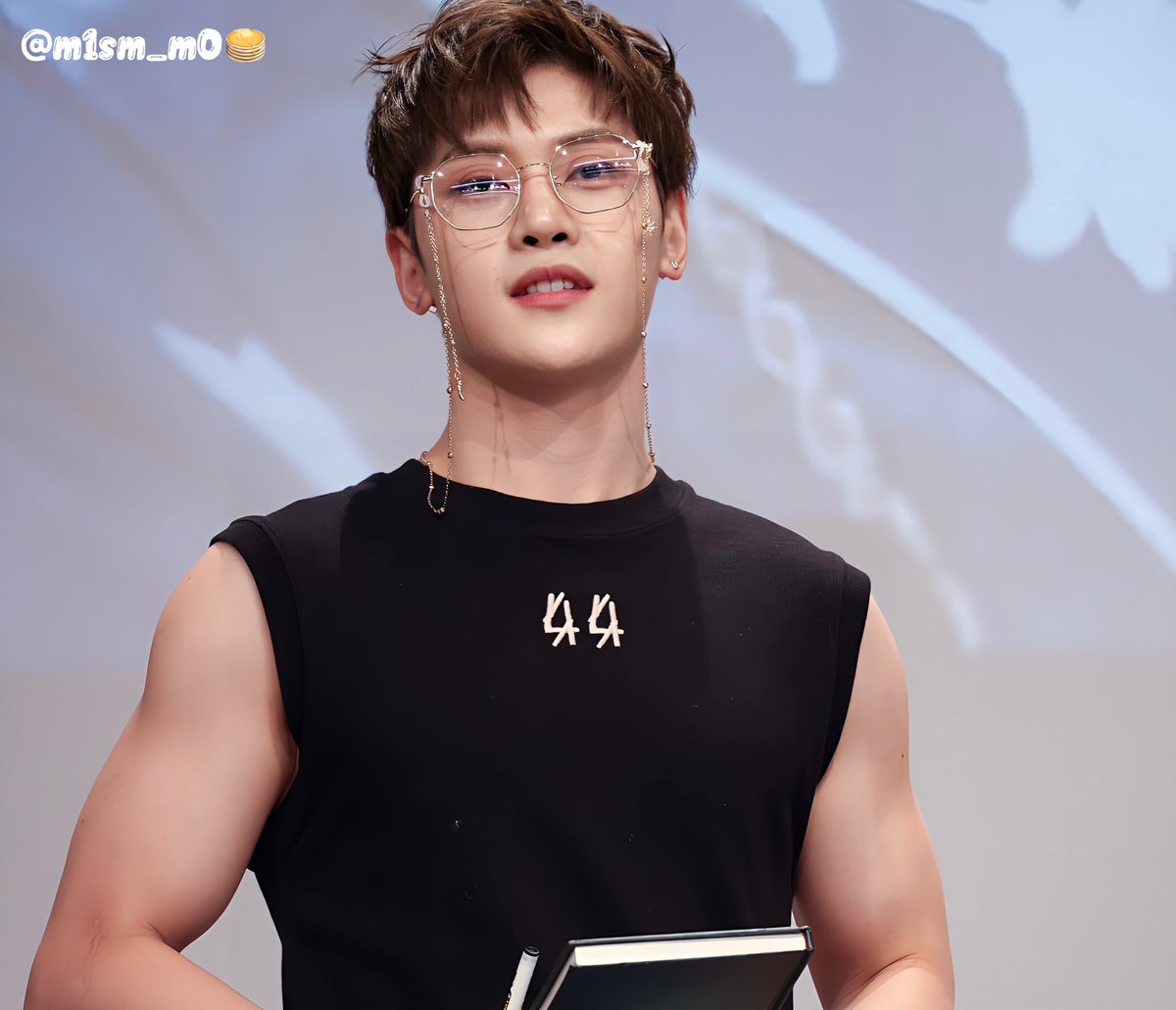 240609
soundwave JUMPUP 대면팬사 

우현오빠 선생님📚

#SEOKMATTHEW #석매튜 #ソクマシュー
#ZEROBASEONE #ZB1 #제로베이스원