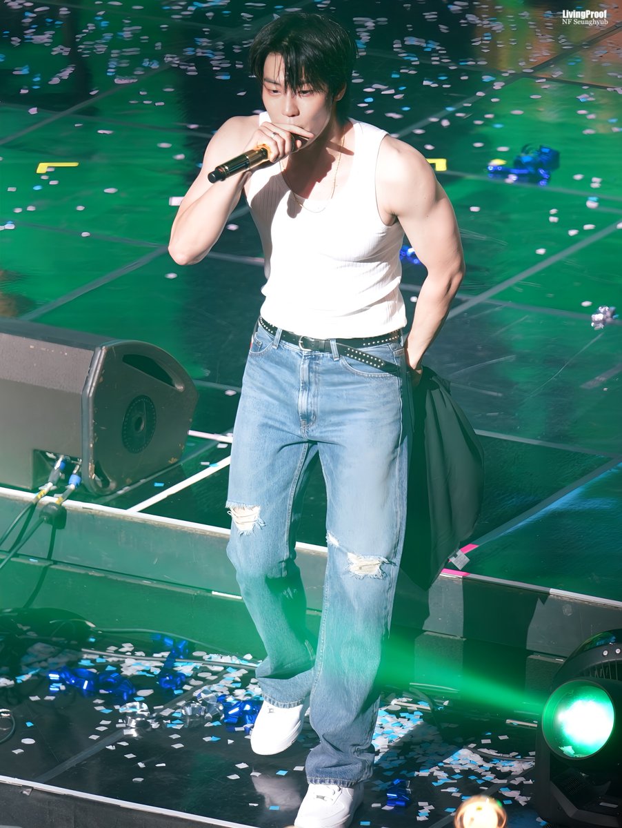 NF_LivingProof's tweet photo. 240609
N.Flying LIVE ‘HIDE-OUT’ 
DAY 3🔦

#NFlying #엔플라잉 #HIDE_OUT
#이승협 #승협 #LeeSeungHyub https://t.co/vZQAErA4x8