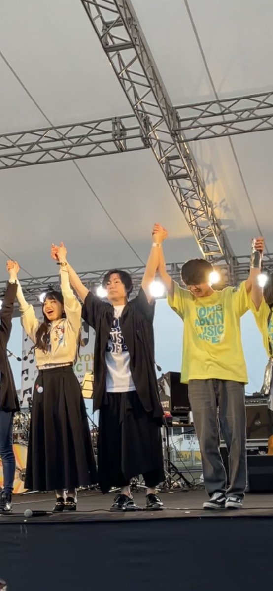maimai_jonago's tweet image. サトルバンドとの演奏最高✨
サトルさんにポチくんかわいいとか天才っていわれててにこにこになりました☺️
かっこいい演奏からのMCでマイク向けられたメンズかわいすぎ😂
ULTRA MARINEからでテンション爆上がり❤️🔥
演奏バチって止めてからはいるとこ好きすぎる
#SWALLOW
#HTML2024