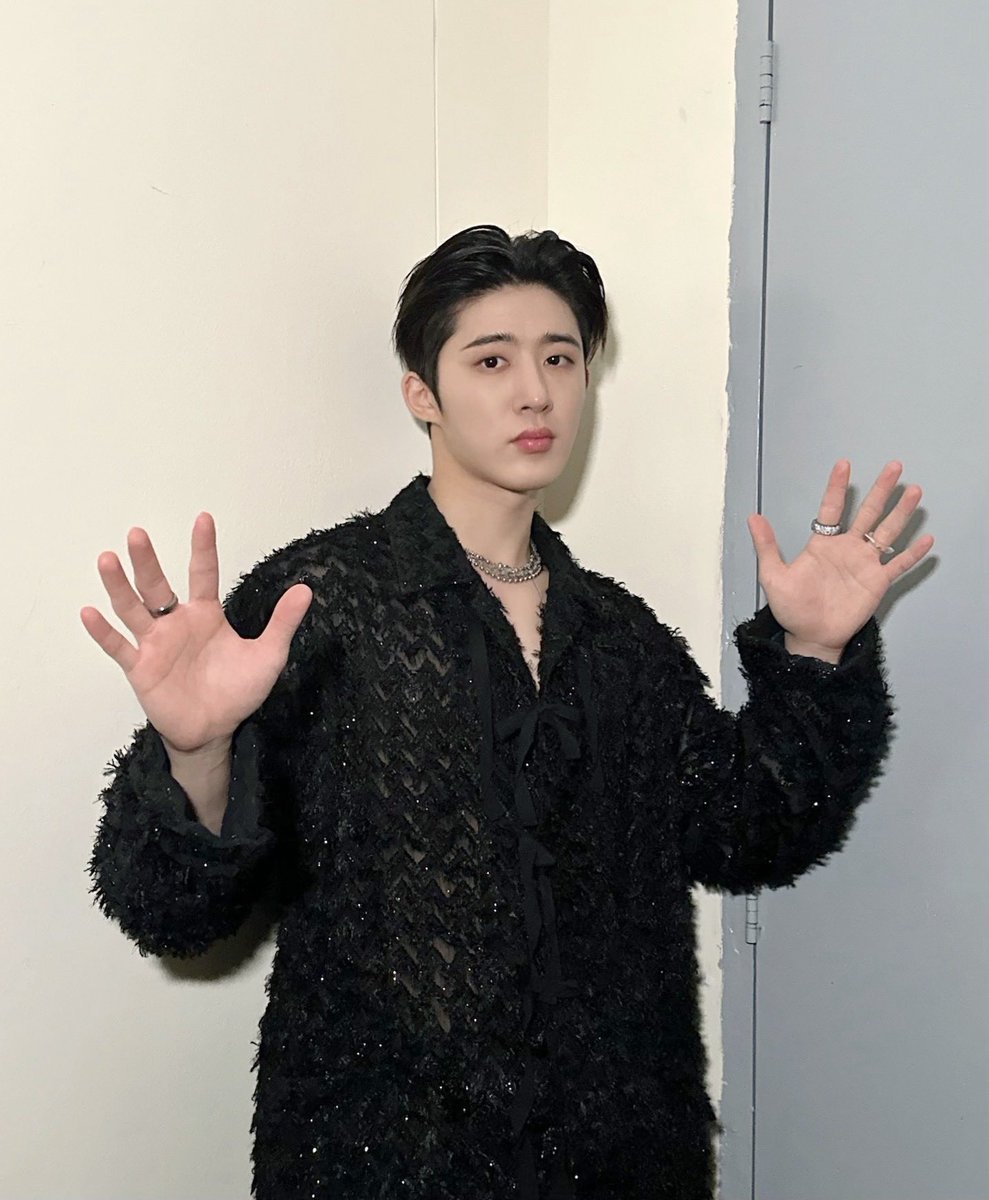 BI_131official's tweet image. #bcut HYPE UP in MANILA 
Had a blast today spending time with my IDs! Thank you Manila😉
오늘도 한빈이의 청춘의 한 페이지를 함께해 줘서 고마워요🥰