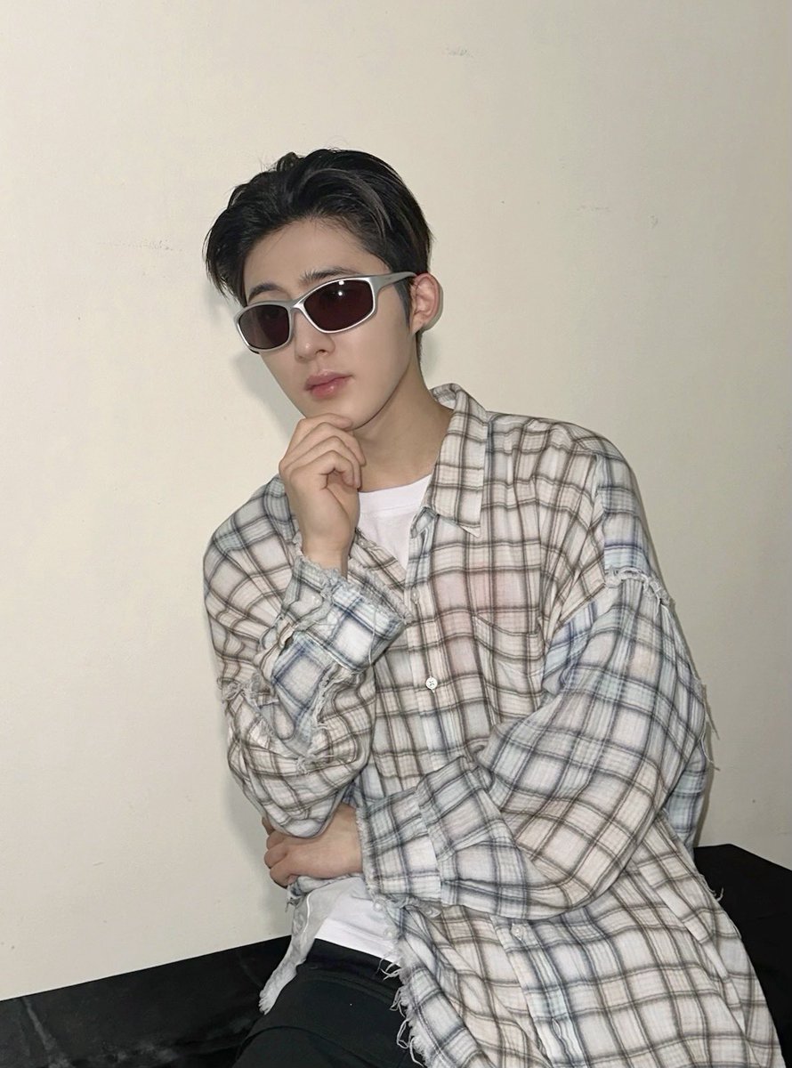 BI_131official's tweet image. #bcut HYPE UP in MANILA 
Had a blast today spending time with my IDs! Thank you Manila😉
오늘도 한빈이의 청춘의 한 페이지를 함께해 줘서 고마워요🥰