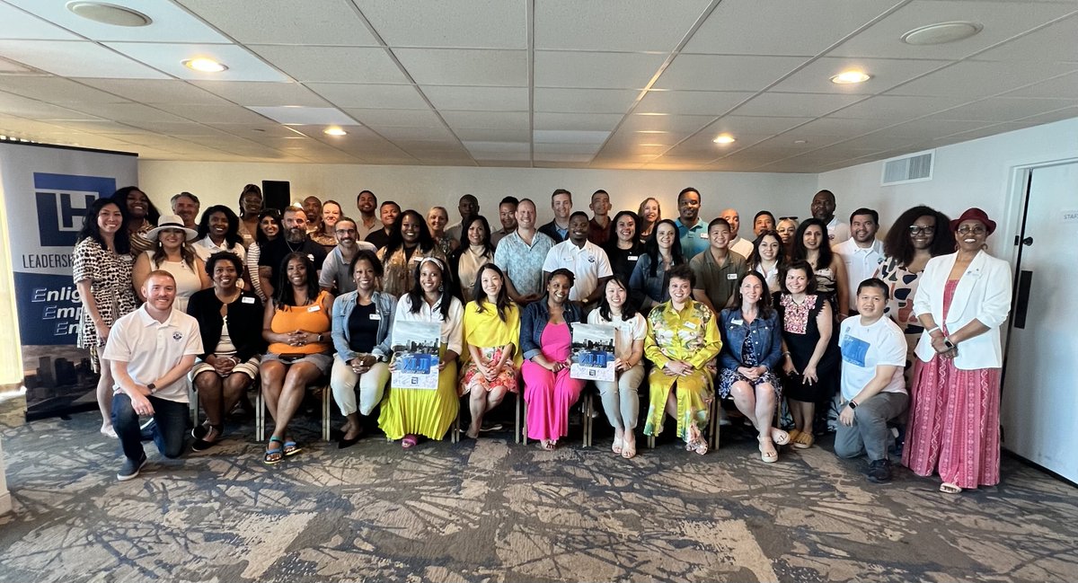 That's a wrap! Class XLII has completed the #LeadershipHouston Signature Program! Let's extend our heartfelt congratulations to all the graduates. Welcome to the Alumni network! 🎉🍾 #LH42