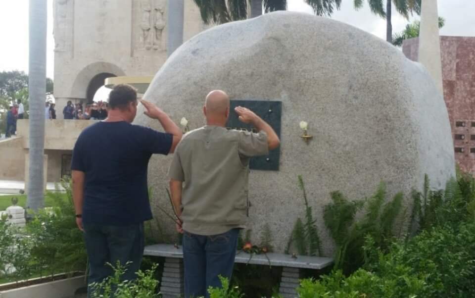 GHNordelo5's tweet photo. iFeliz cumpleaños querido hermano @SoldadodeFidel! iUn fuerte abrazo! #Cuba #LosCinco #CDRCuba https://t.co/ECSSnfdZog