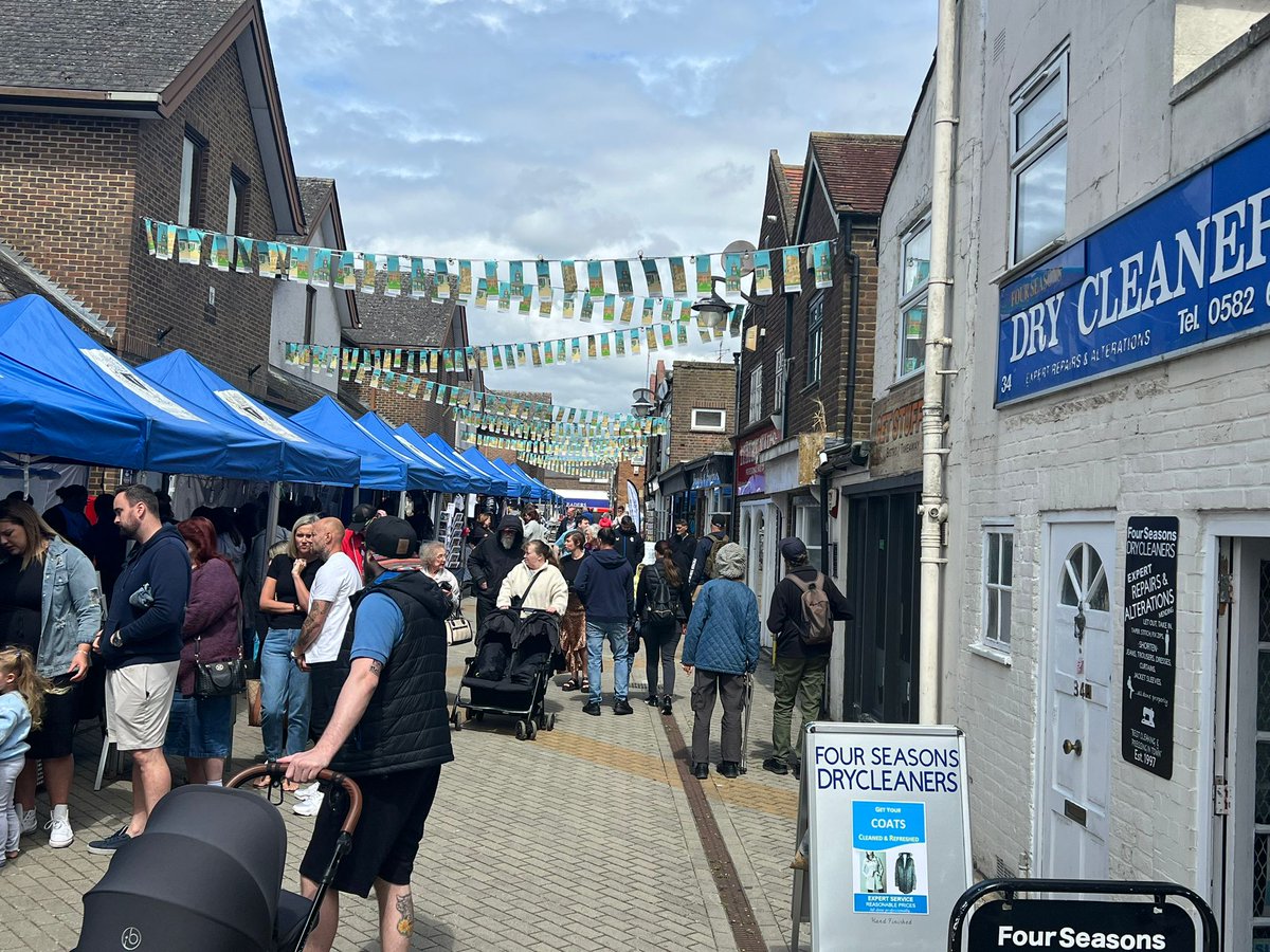 Middle Row Market, Dunstable tweet media