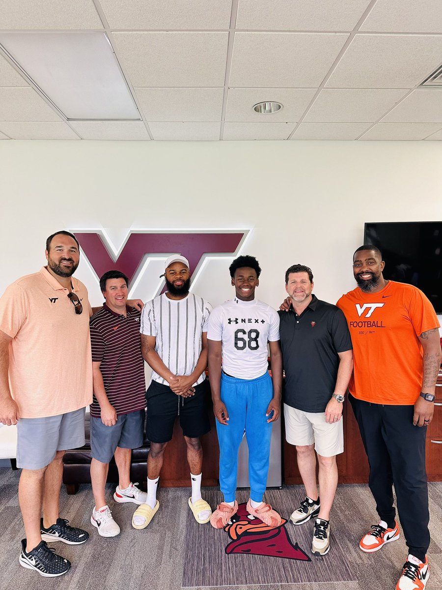 LonnieAndrewsLA's tweet photo. After a great conversation with @CoachPryVT i am Blessed to receive a offer from Virginia Tech @TylerBowen @Coachcrist1 @CoachThourogood @EliHarold_ https://t.co/pezcnsqOMI